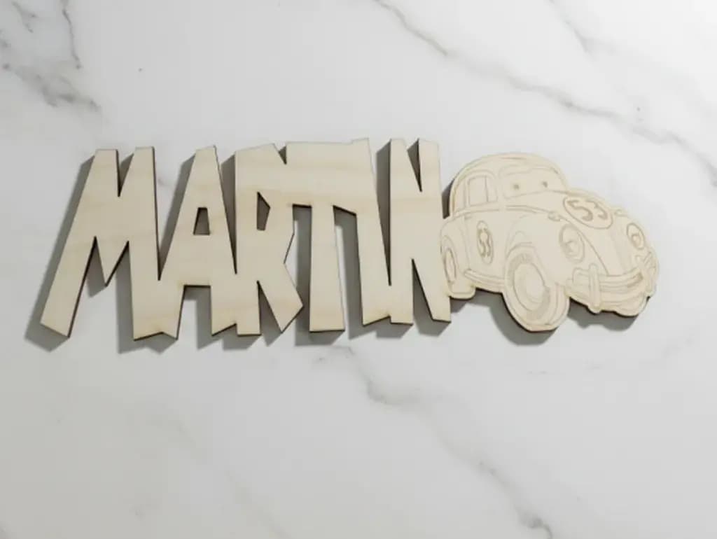 PRÉNOM DE PORTE DÉCOUPE/GRAVURE LASER COCCINELLE EN CONTRE PLAQUE 3 MM D'ÉPAISSEUR PERSONNALISABLE