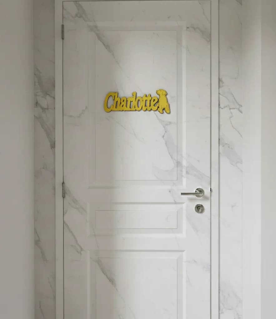 PRÉNOM DE PORTE DÉCOUPE/GRAVURE LASER CHIEN EN CONTRE PLAQUE 3 MM D'ÉPAISSEUR PERSONNALISABLE 1