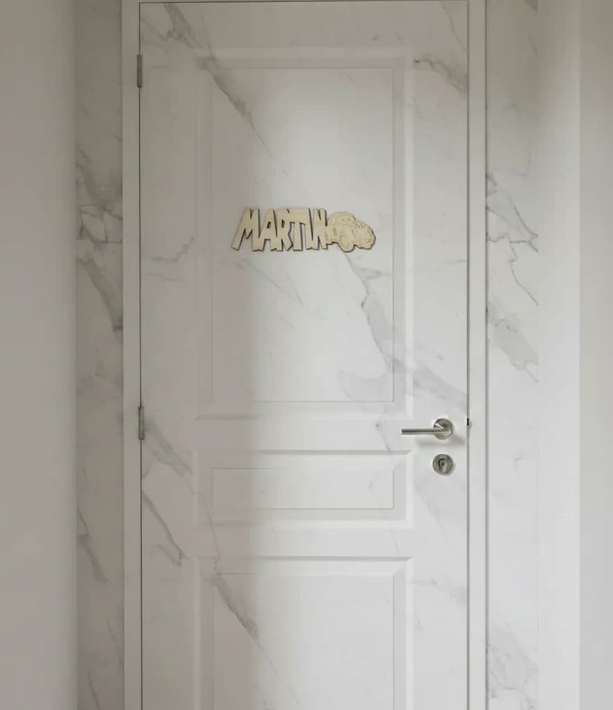 PRÉNOM DE PORTE DÉCOUPE/GRAVURE LASER COCCINELLE EN CONTRE PLAQUE 3 MM D'ÉPAISSEUR PERSONNALISABLE 1