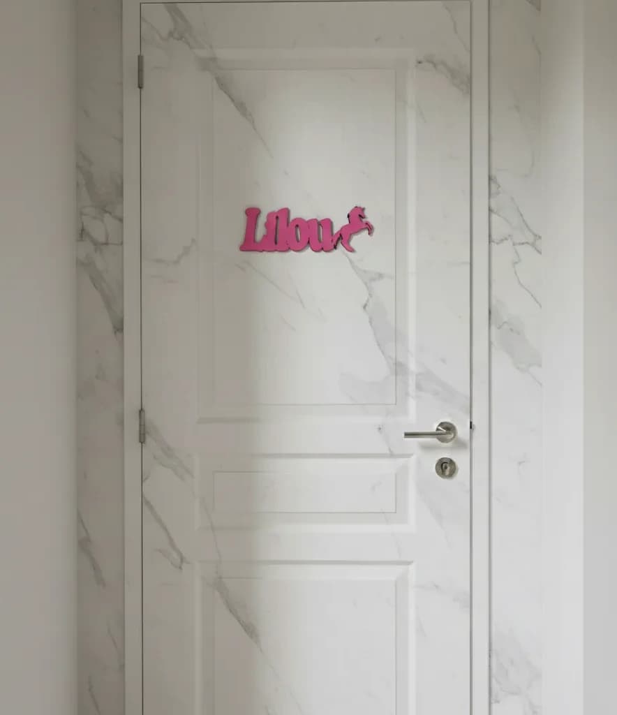 PRÉNOM DE PORTE DÉCOUPE LASER CHEVAL EN CONTRE PLAQUE 3 MM D'ÉPAISSEUR PERSONNALISABLE 1